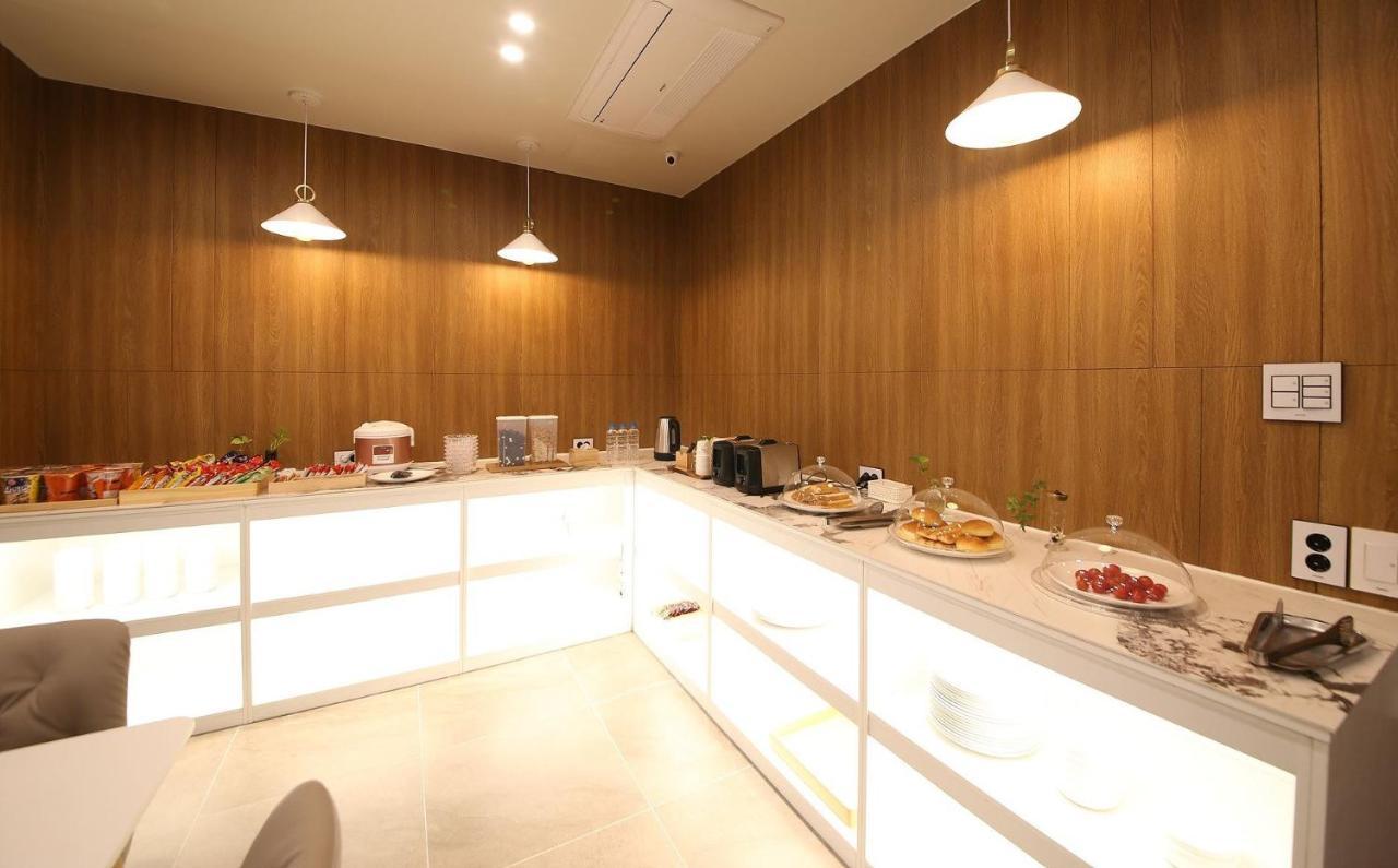 Gwangju Metropolitan City Brown Dot Hotel Sinan מראה חיצוני תמונה