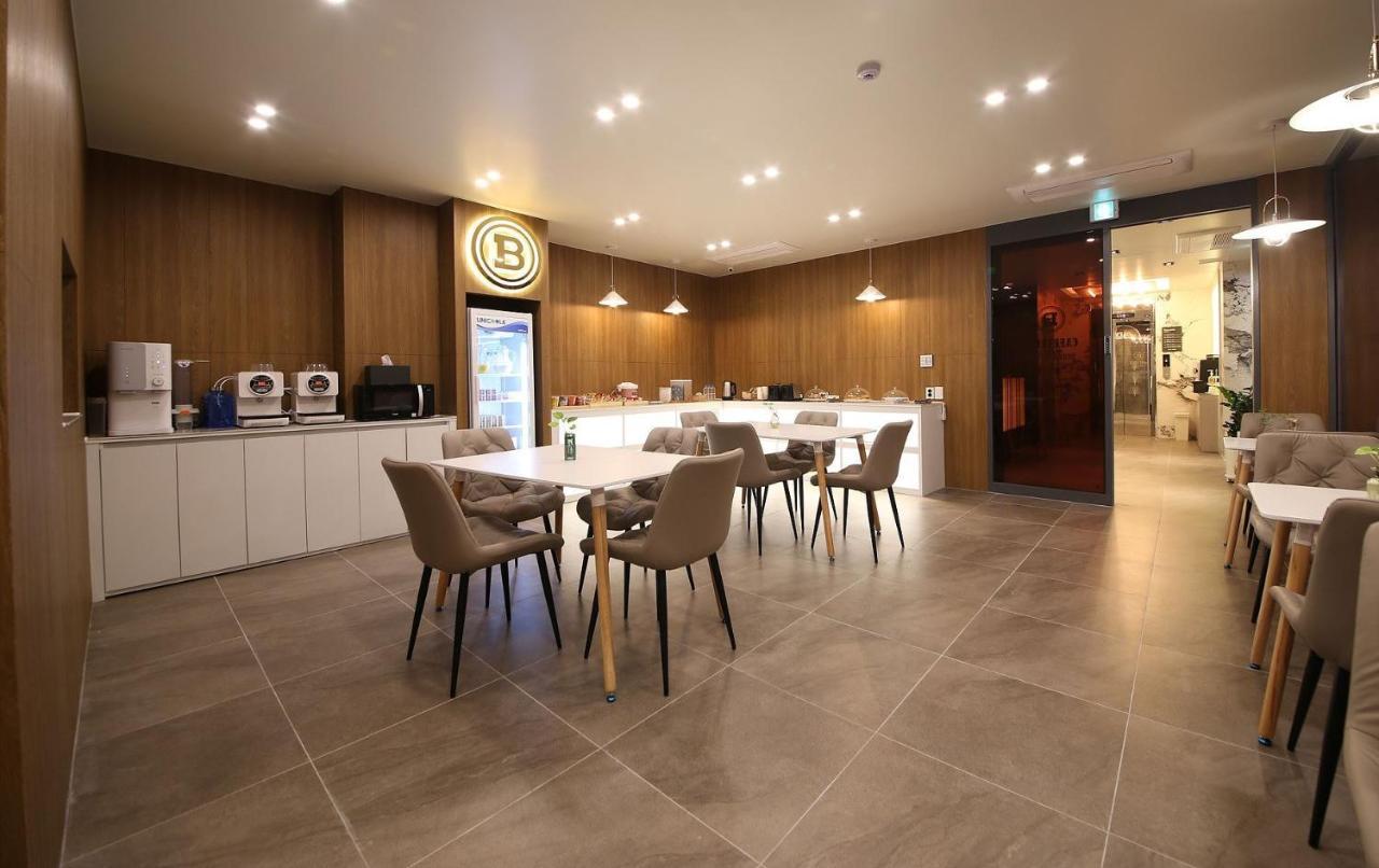 Gwangju Metropolitan City Brown Dot Hotel Sinan מראה חיצוני תמונה