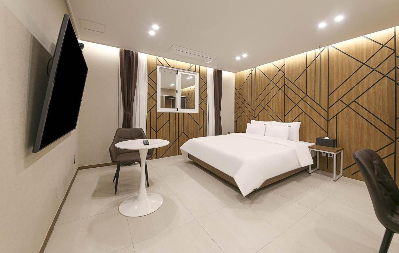 Gwangju Metropolitan City Brown Dot Hotel Sinan מראה חיצוני תמונה