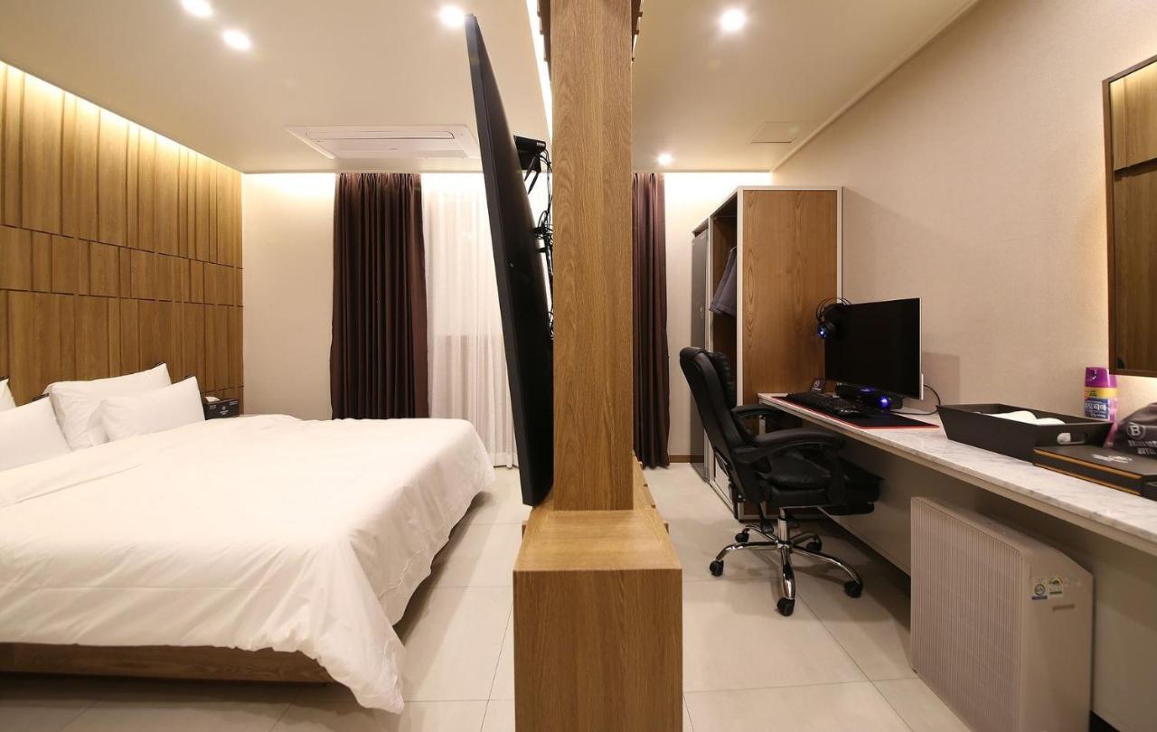 Gwangju Metropolitan City Brown Dot Hotel Sinan מראה חיצוני תמונה