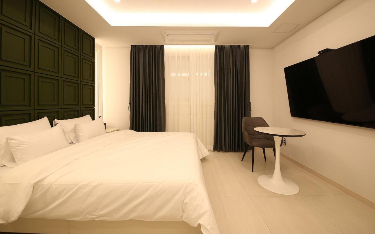 Gwangju Metropolitan City Brown Dot Hotel Sinan מראה חיצוני תמונה