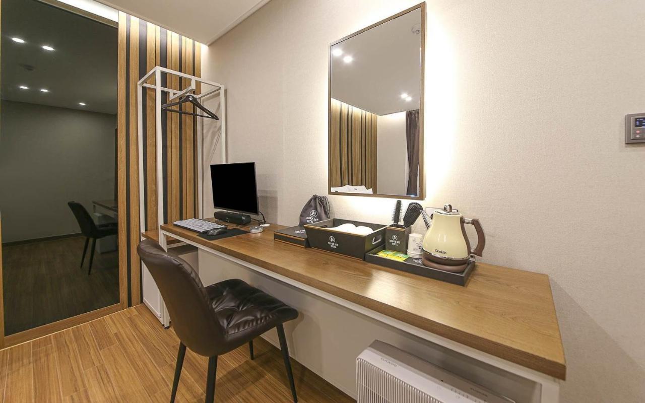 Gwangju Metropolitan City Brown Dot Hotel Sinan מראה חיצוני תמונה