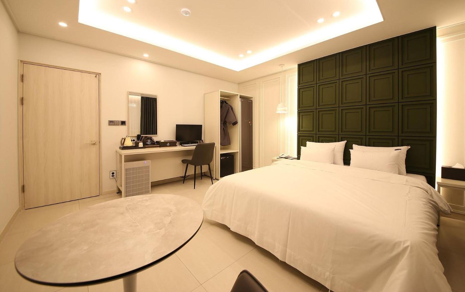 Gwangju Metropolitan City Brown Dot Hotel Sinan מראה חיצוני תמונה