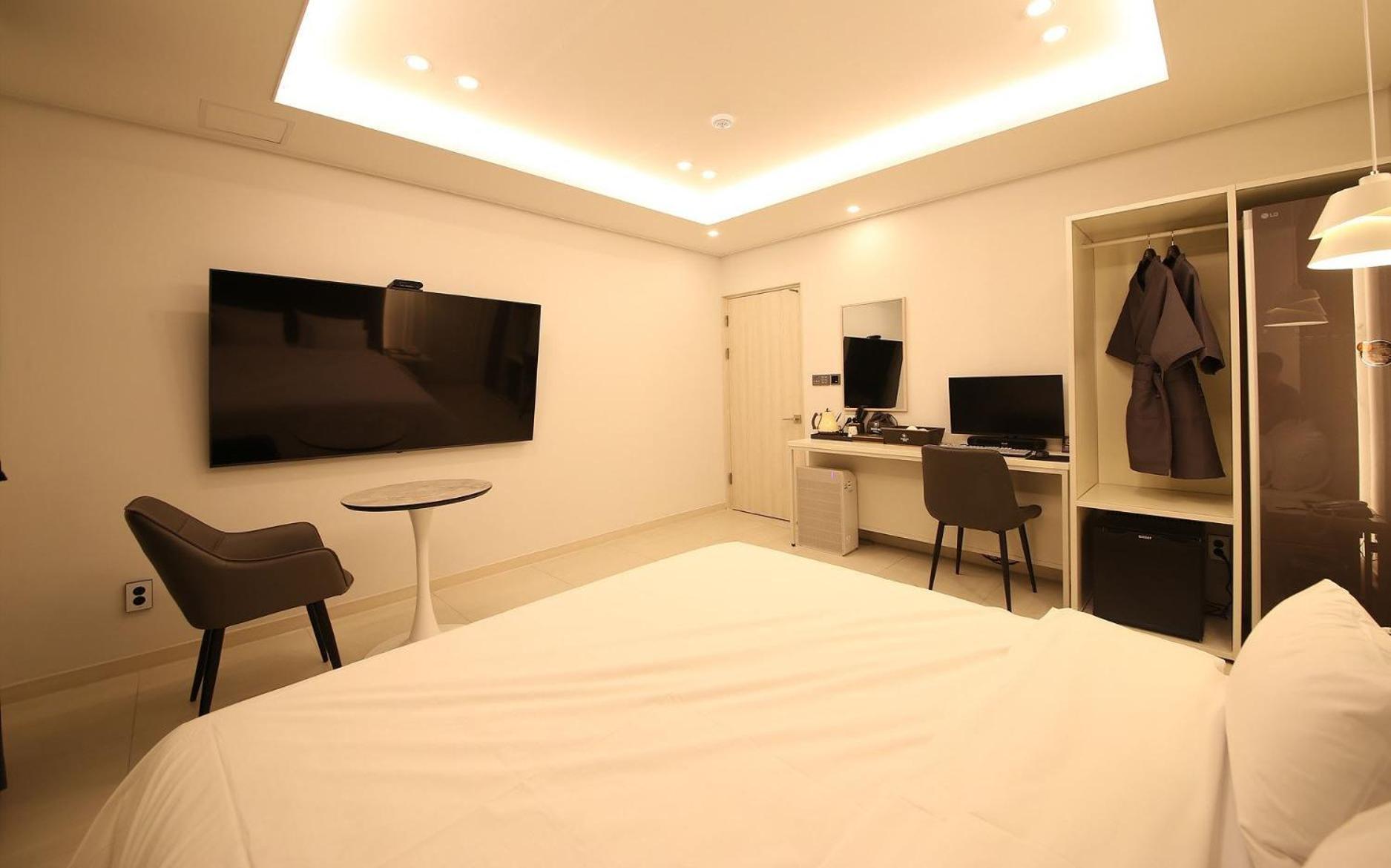 Gwangju Metropolitan City Brown Dot Hotel Sinan מראה חיצוני תמונה