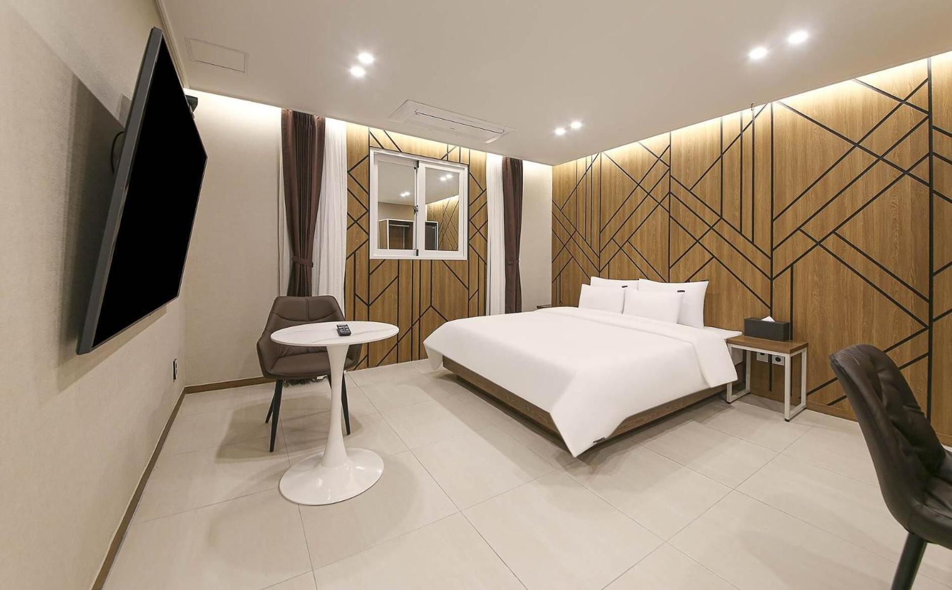 Gwangju Metropolitan City Brown Dot Hotel Sinan מראה חיצוני תמונה