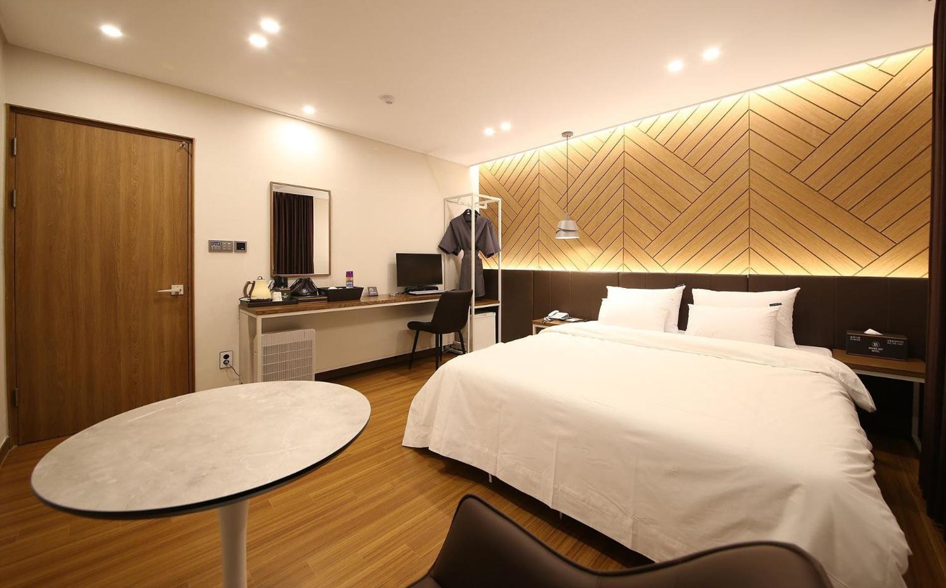 Gwangju Metropolitan City Brown Dot Hotel Sinan מראה חיצוני תמונה