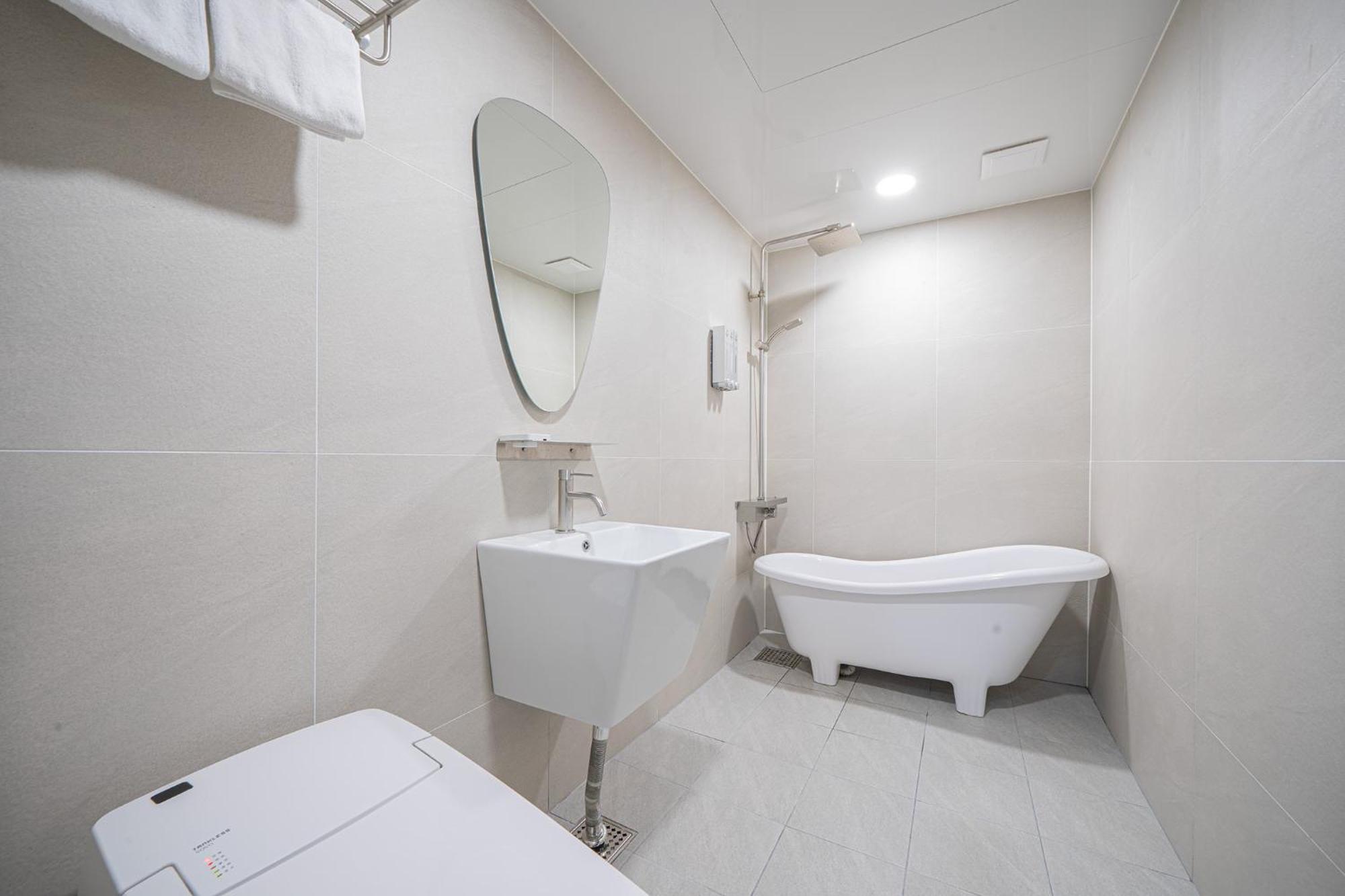 Gwangju Metropolitan City Brown Dot Hotel Sinan מראה חיצוני תמונה